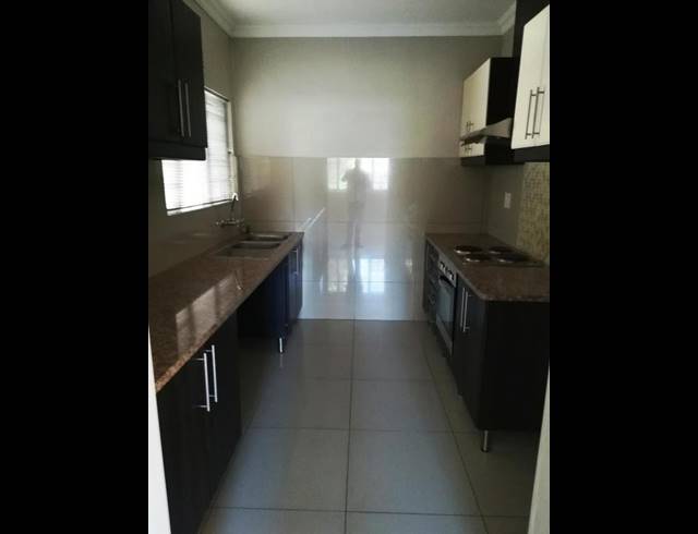 2 BEDROOM PROPERTY TO RENT IN CLAREMONT